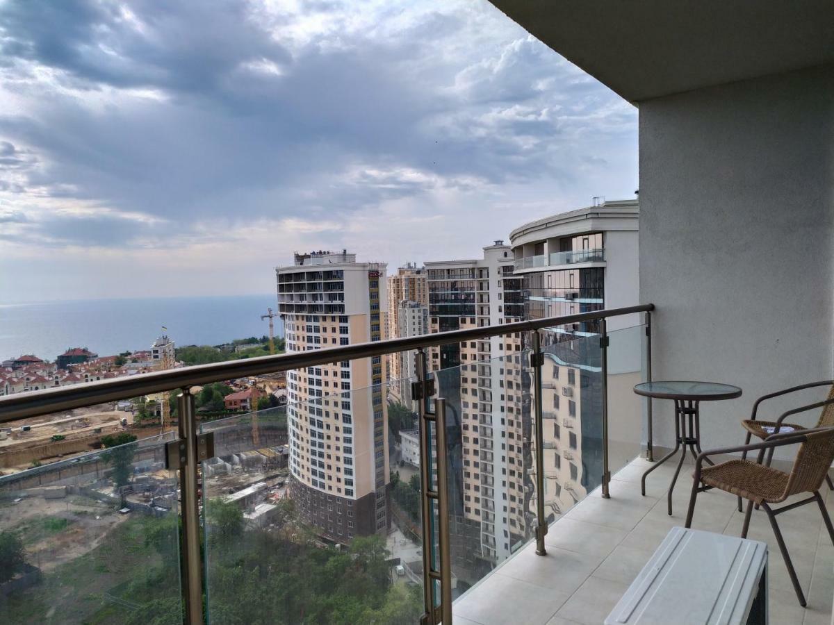 Skyview Apartments Odessa Exterior foto